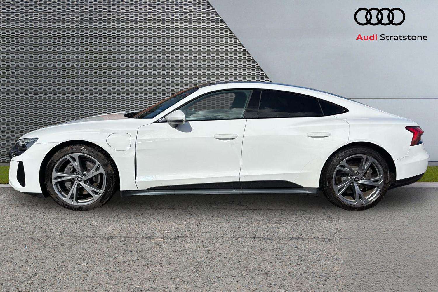 Used Audi e-tron GT 2022 for sale - 78023985: Photo 8