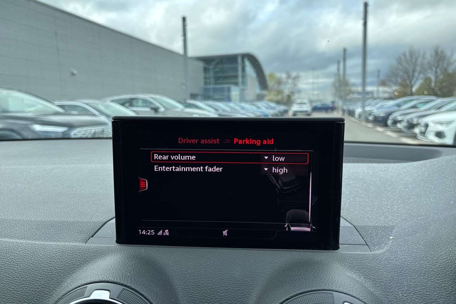 Used Audi Q2 for sale - 78119170: Photo 26