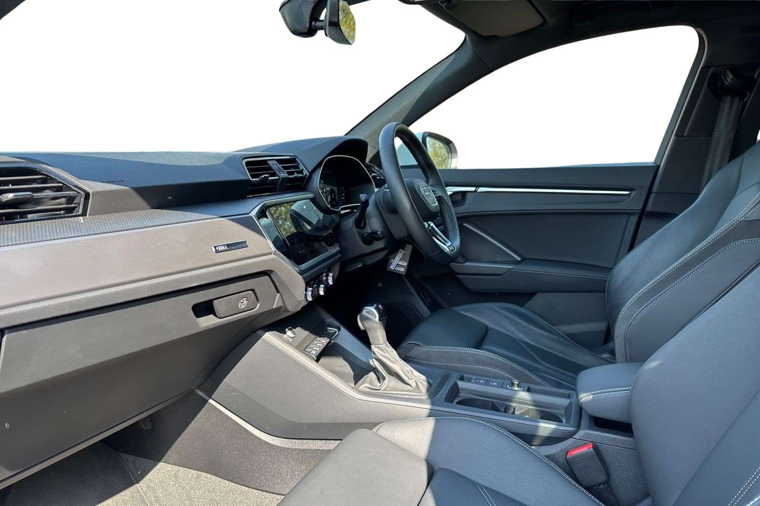 Used Audi Q3 2022 for sale - 76141509: Photo 2