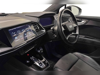 Used Audi Q4 e-tron 2021 for sale - 77270272: Photo