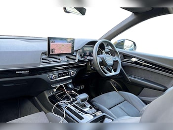 Used Audi Q5 2023 for sale - 76125670: Photo 2