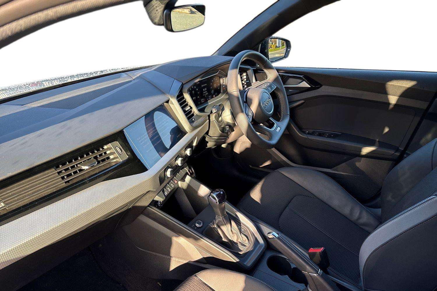 Used Audi A1 2025 for sale - 76610526: Photo 2