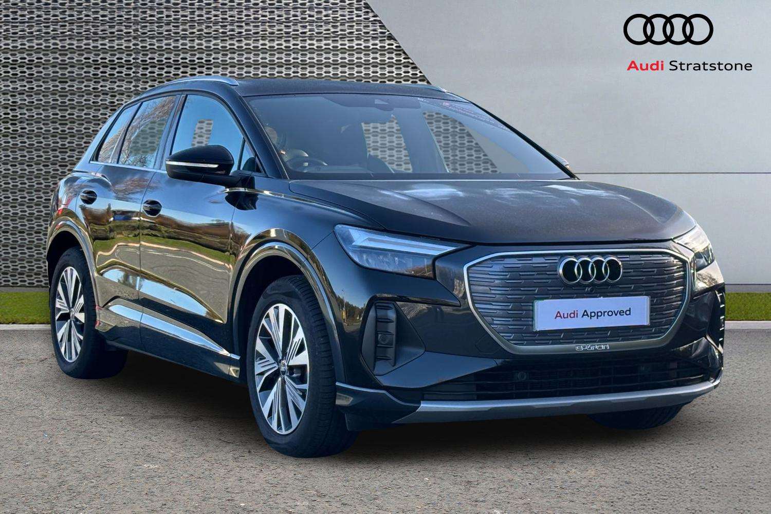 Used Audi Q4 e-tron 2025 for sale - 76610601: Photo 1