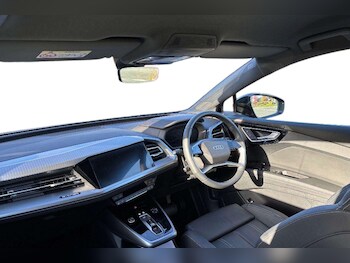 Used Audi Q4 e-tron 2025 for sale - 76610601: Photo