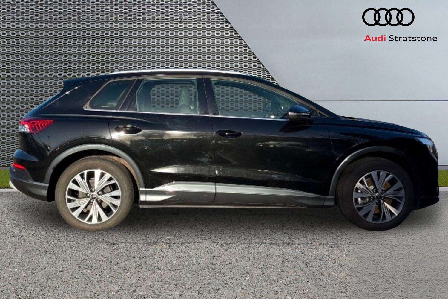 Used Audi Q4 e-tron 2025 for sale - 76610601: Photo 4