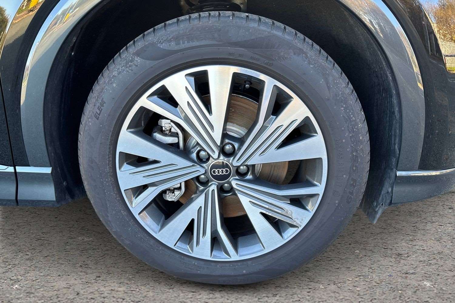 Used Audi Q4 e-tron 2025 for sale - 76610601: Photo 5