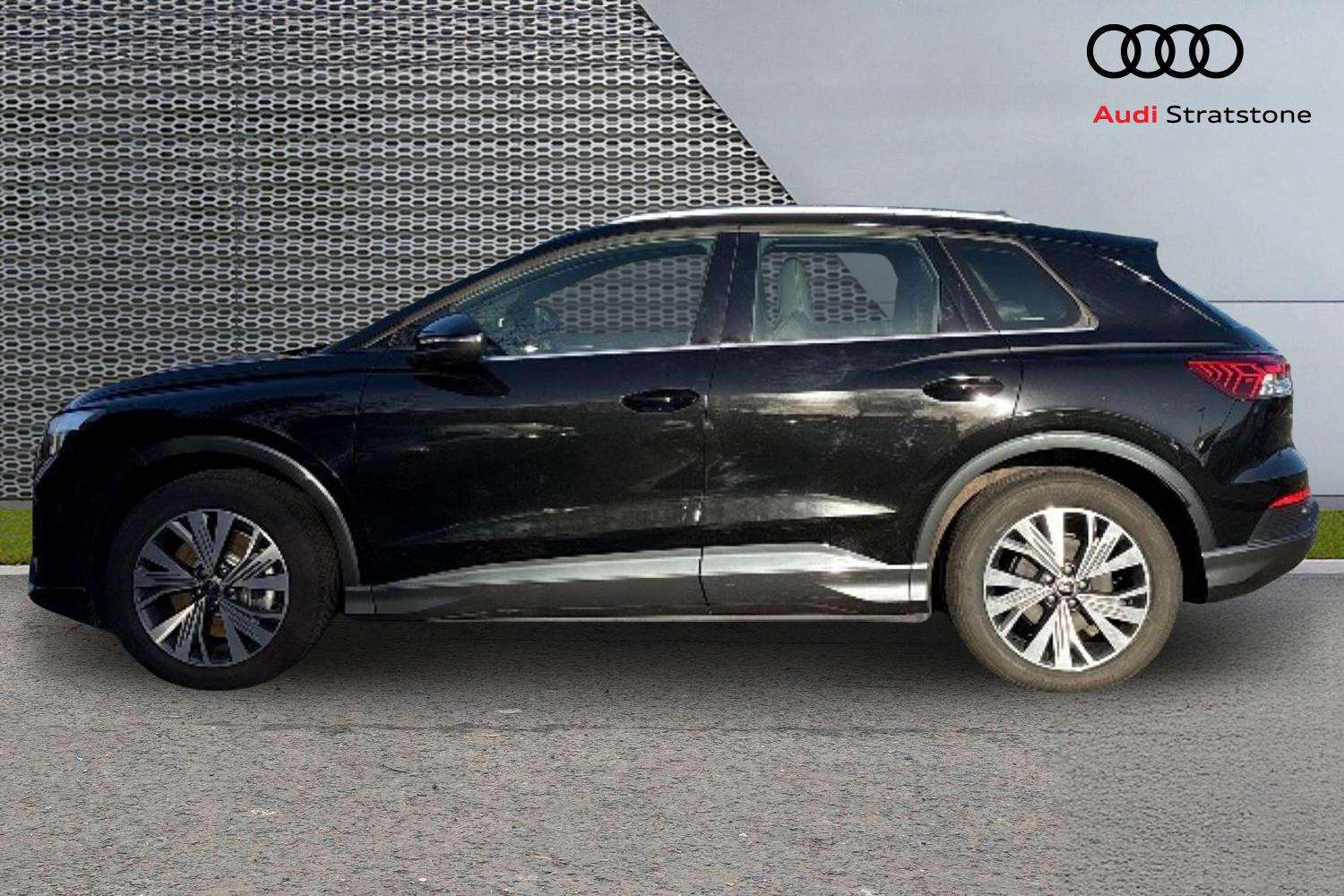 Used Audi Q4 e-tron 2025 for sale - 76610601: Photo 8