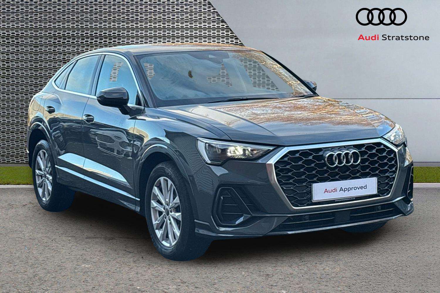 Used Audi Q3 2023 for sale - 76804817: Photo 1