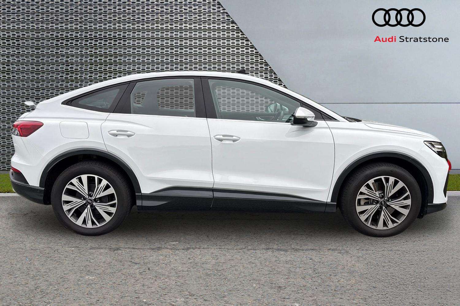 Used Audi Q4 e-tron 2024 for sale - 76746090: Photo 4