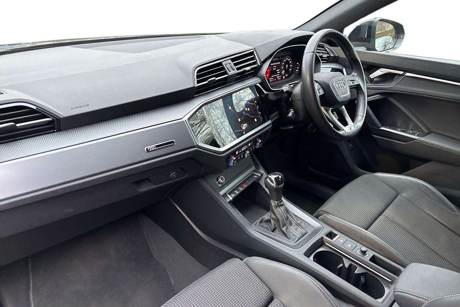 Used Audi Q3 2022 for sale - 77674606: Photo 2