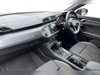 Used Audi Q3 2022 for sale - 77674606: Photo