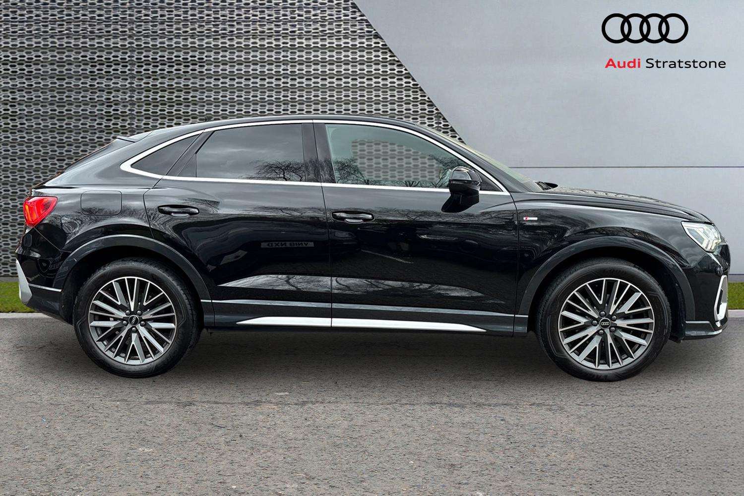 Used Audi Q3 2022 for sale - 77674606: Photo 4