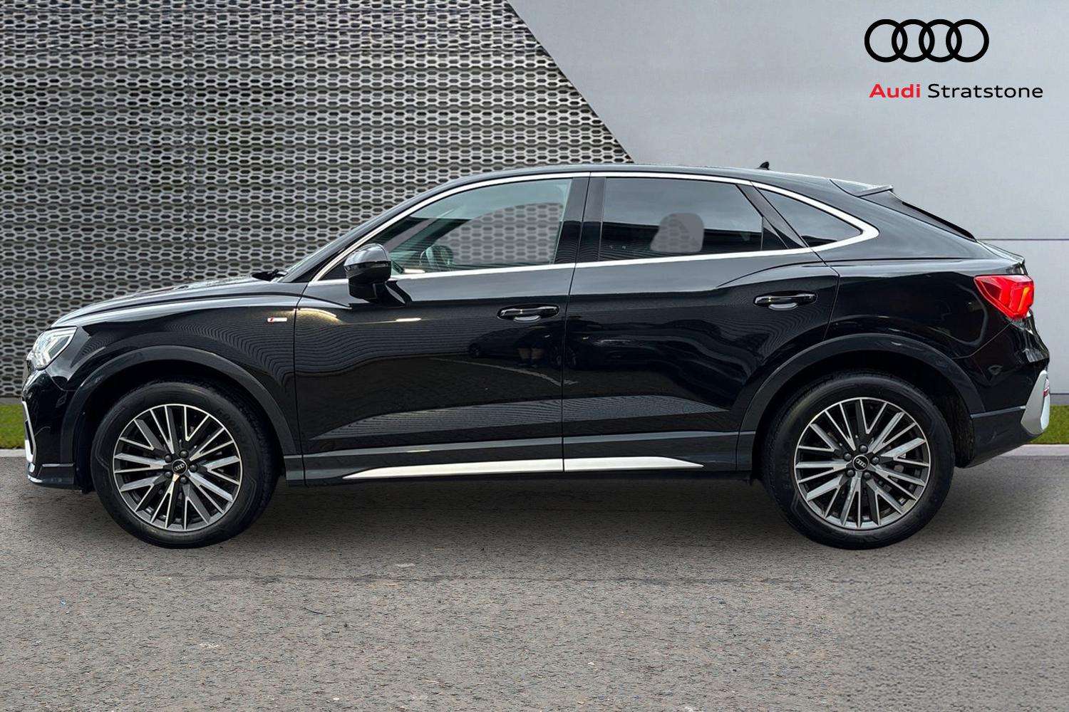 Used Audi Q3 2022 for sale - 77674606: Photo 8