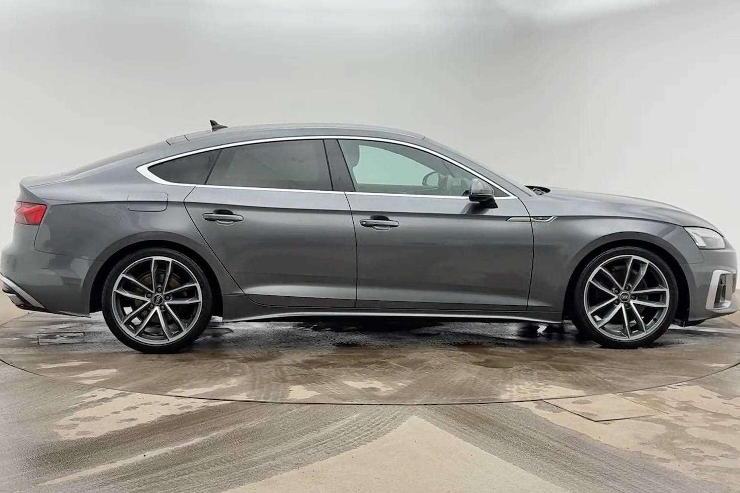 Used Audi A5 2023 for sale - 77842405: Photo 4