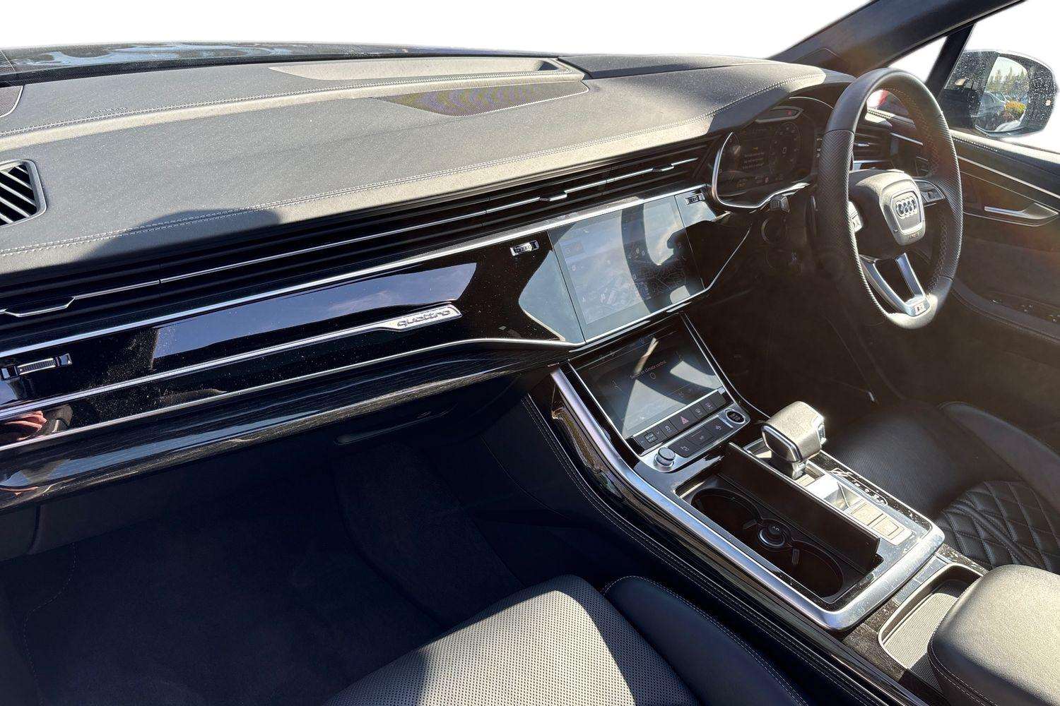 Used Audi Q7 2024 for sale - 78161653: Photo 2