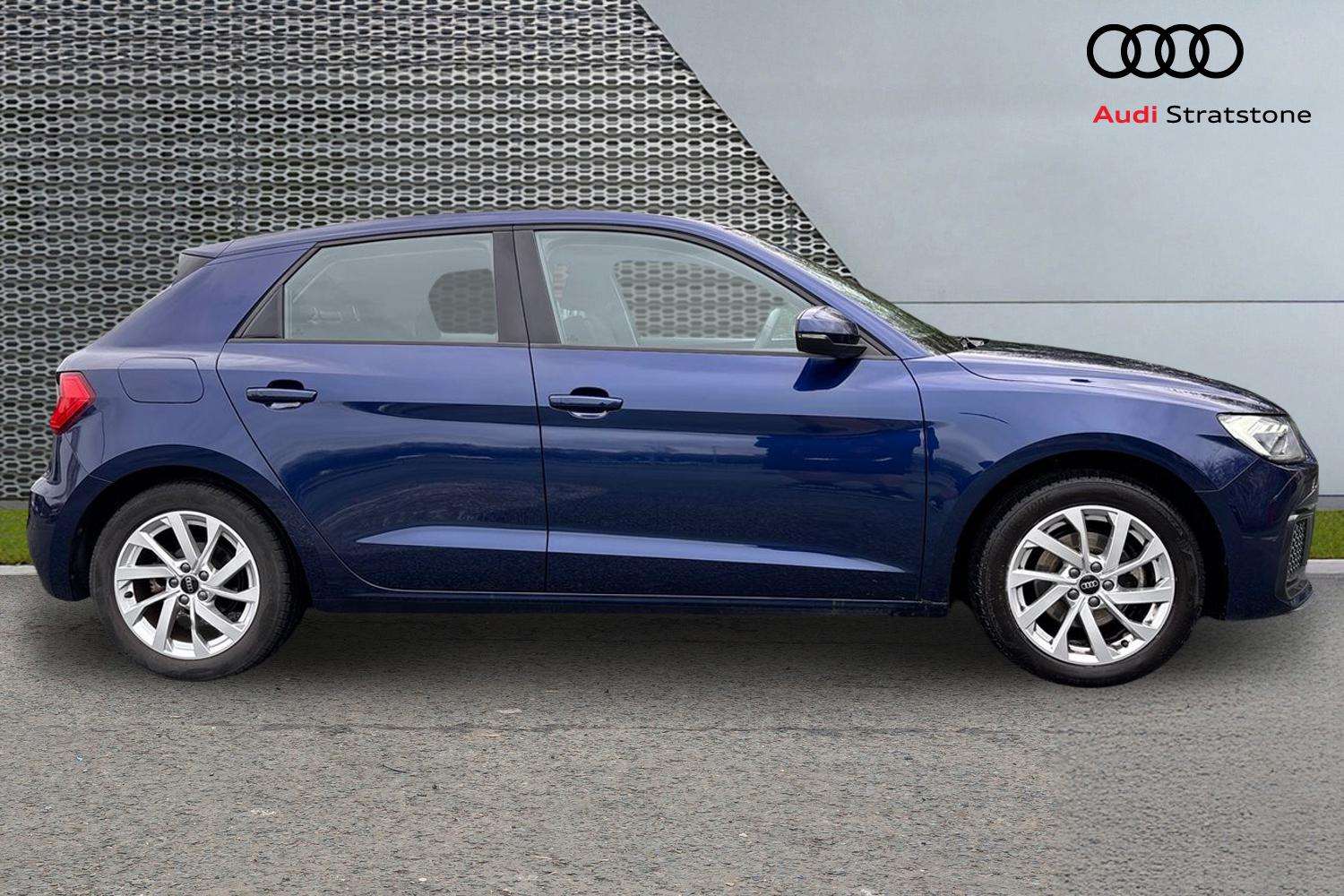 Used Audi A1 2023 for sale - 77914082: Photo 4