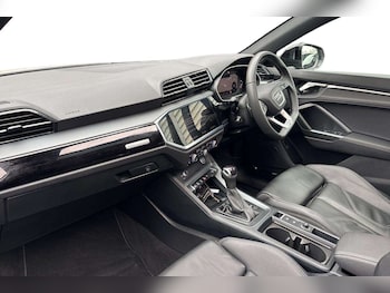 Used Audi Q3 2025 for sale - 76564569: Photo