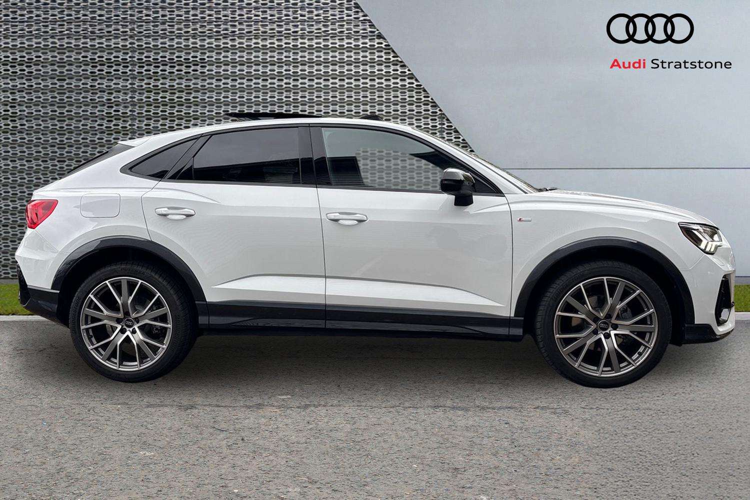 Used Audi Q3 2025 for sale - 76564569: Photo 4