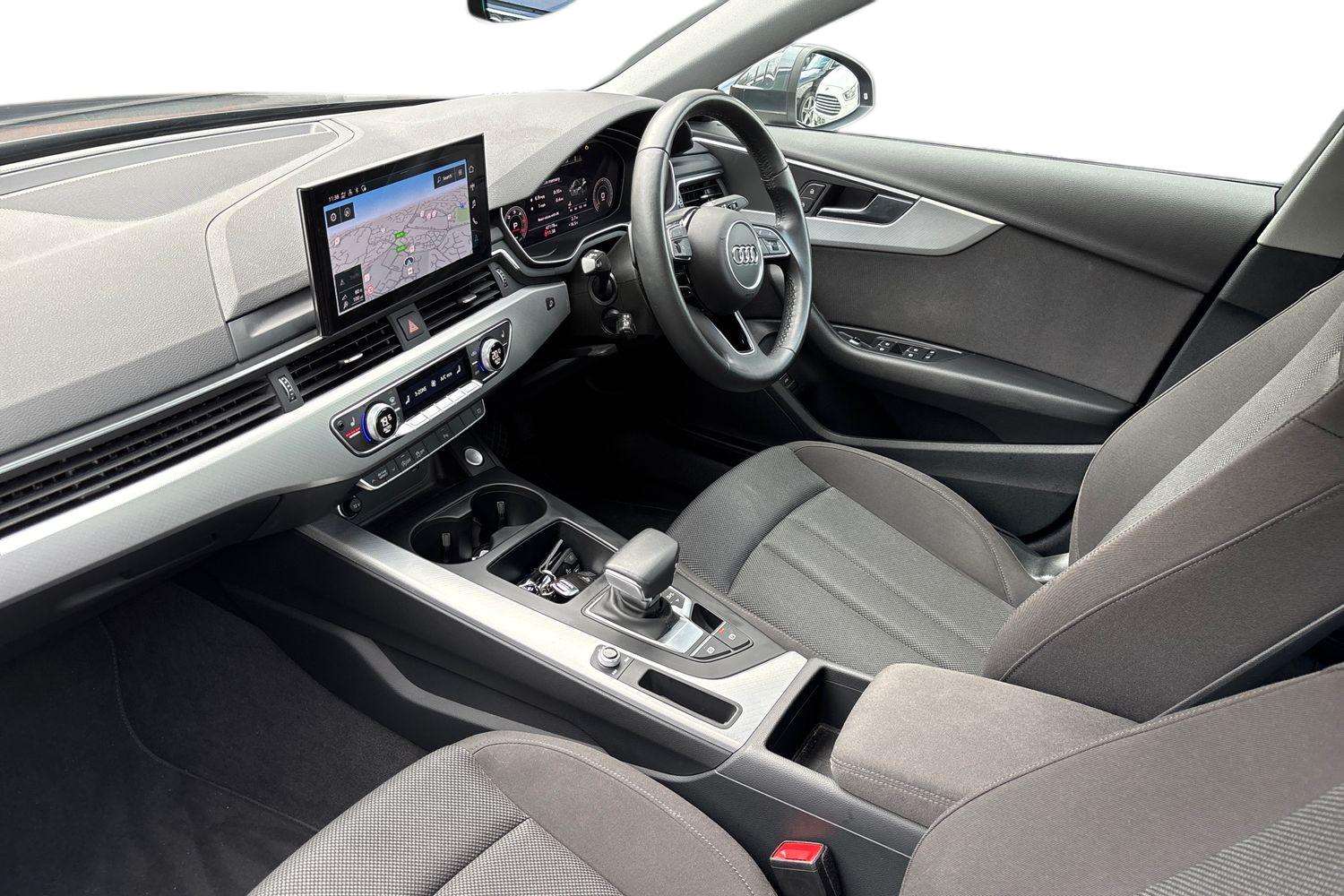 Used Audi A4 2022 for sale - 76540796: Photo 2