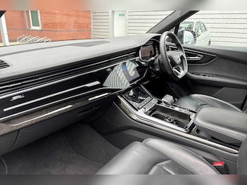 Used Audi Q7 2023 for sale - 75846811: Photo