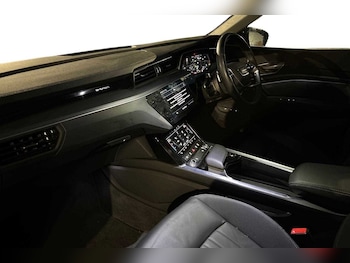 Used Audi Q8 2024 for sale - 75496562: Photo