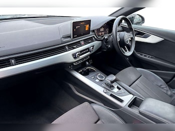 Used Audi A4 2017 for sale - 77373703: Photo