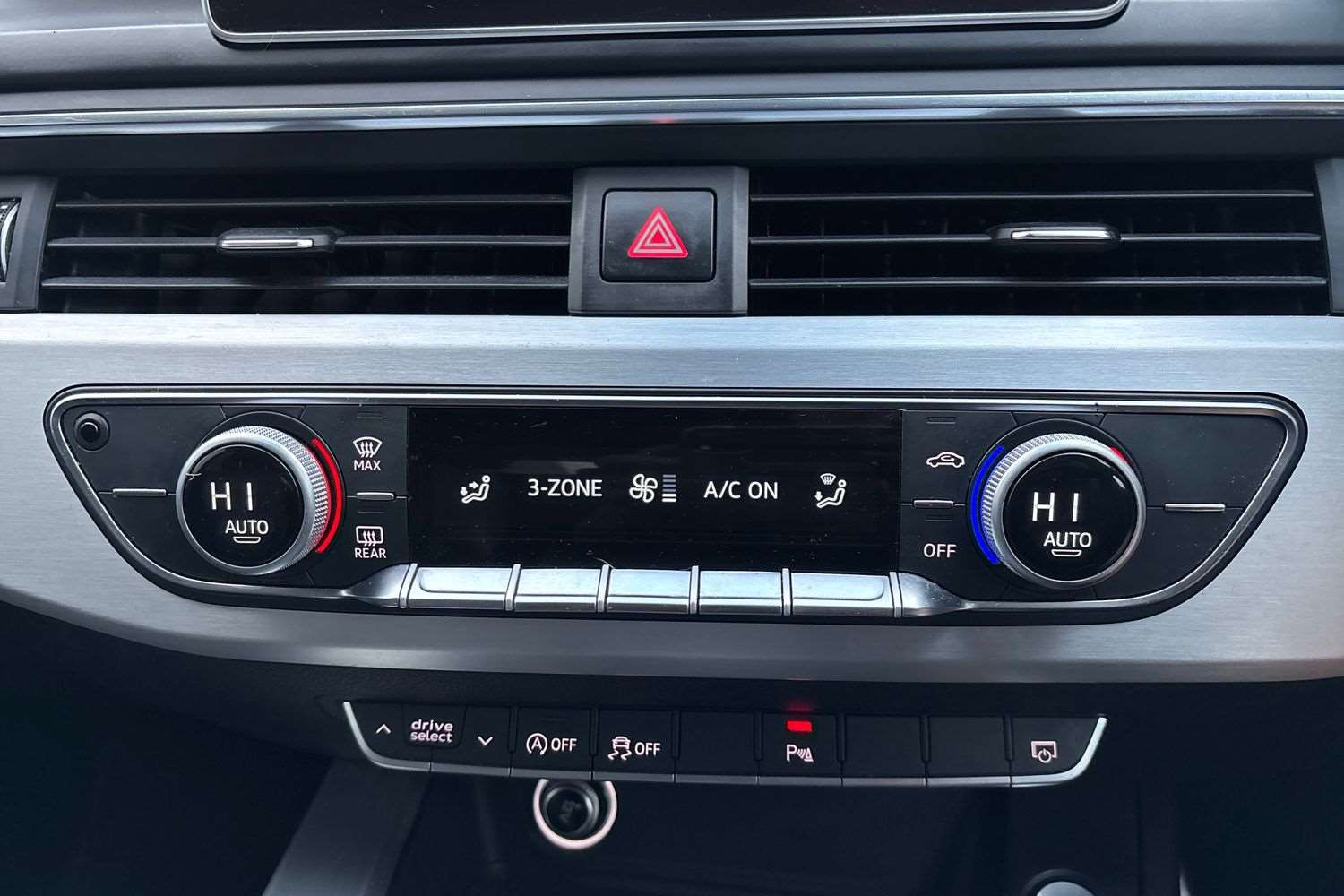 Used Audi A4 2017 for sale - 77373703: Photo 32