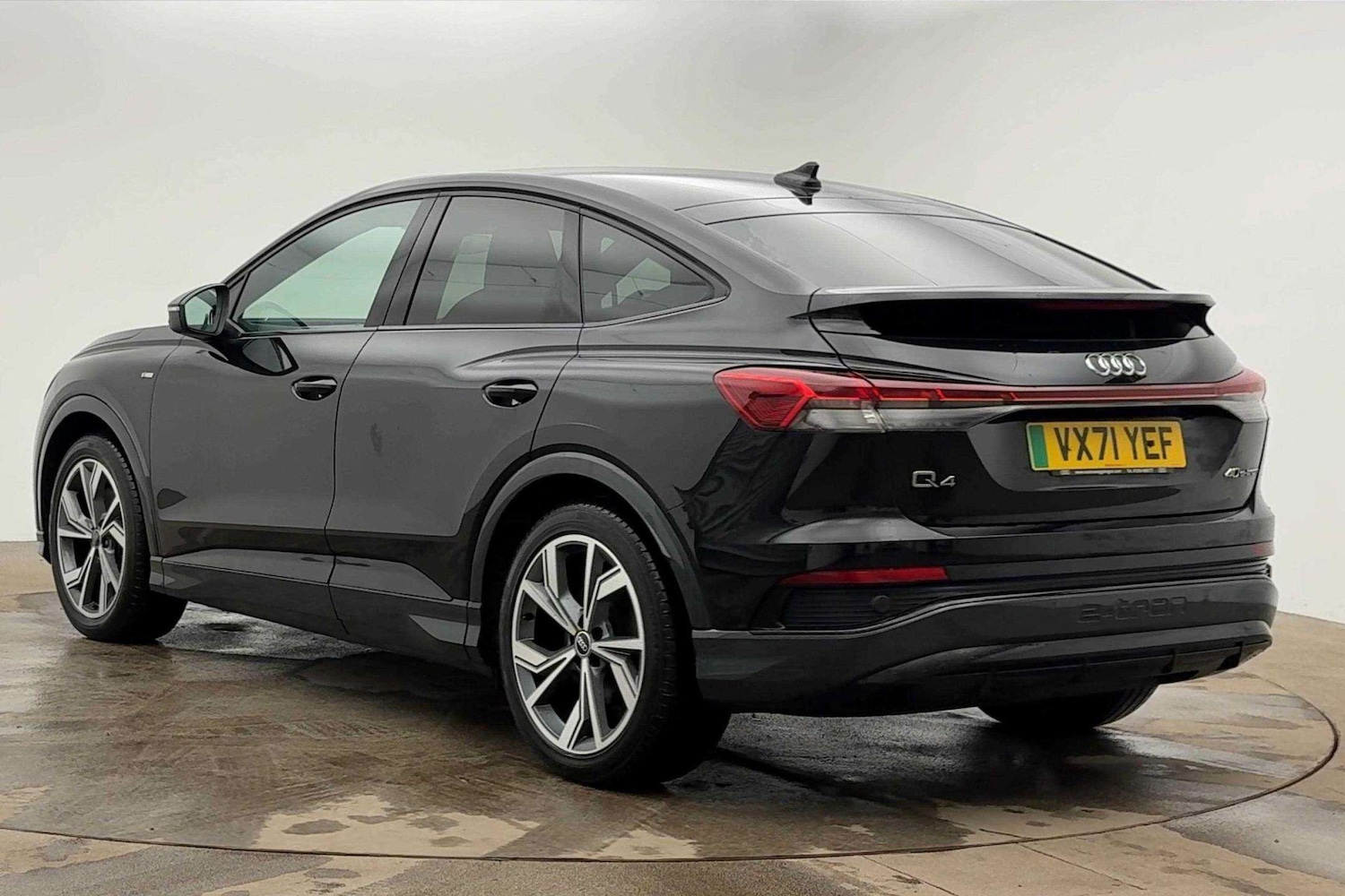 Used Audi Q4 e-tron 2021 for sale - 77397799: Photo 3