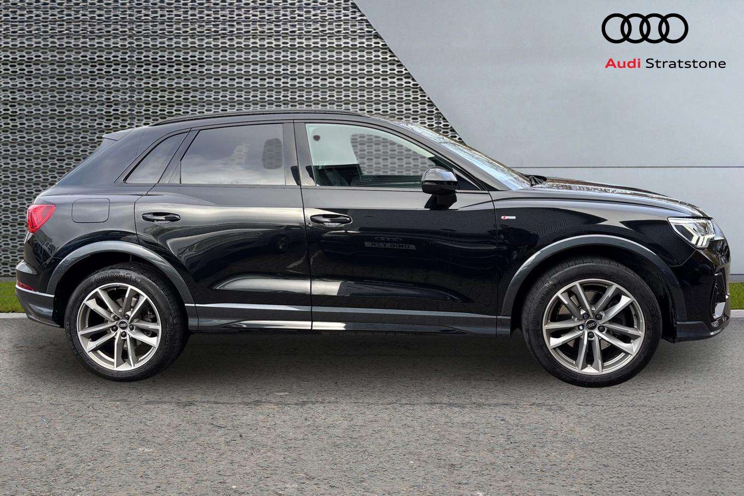 Used Audi Q3 2022 for sale - 77698965: Photo 4