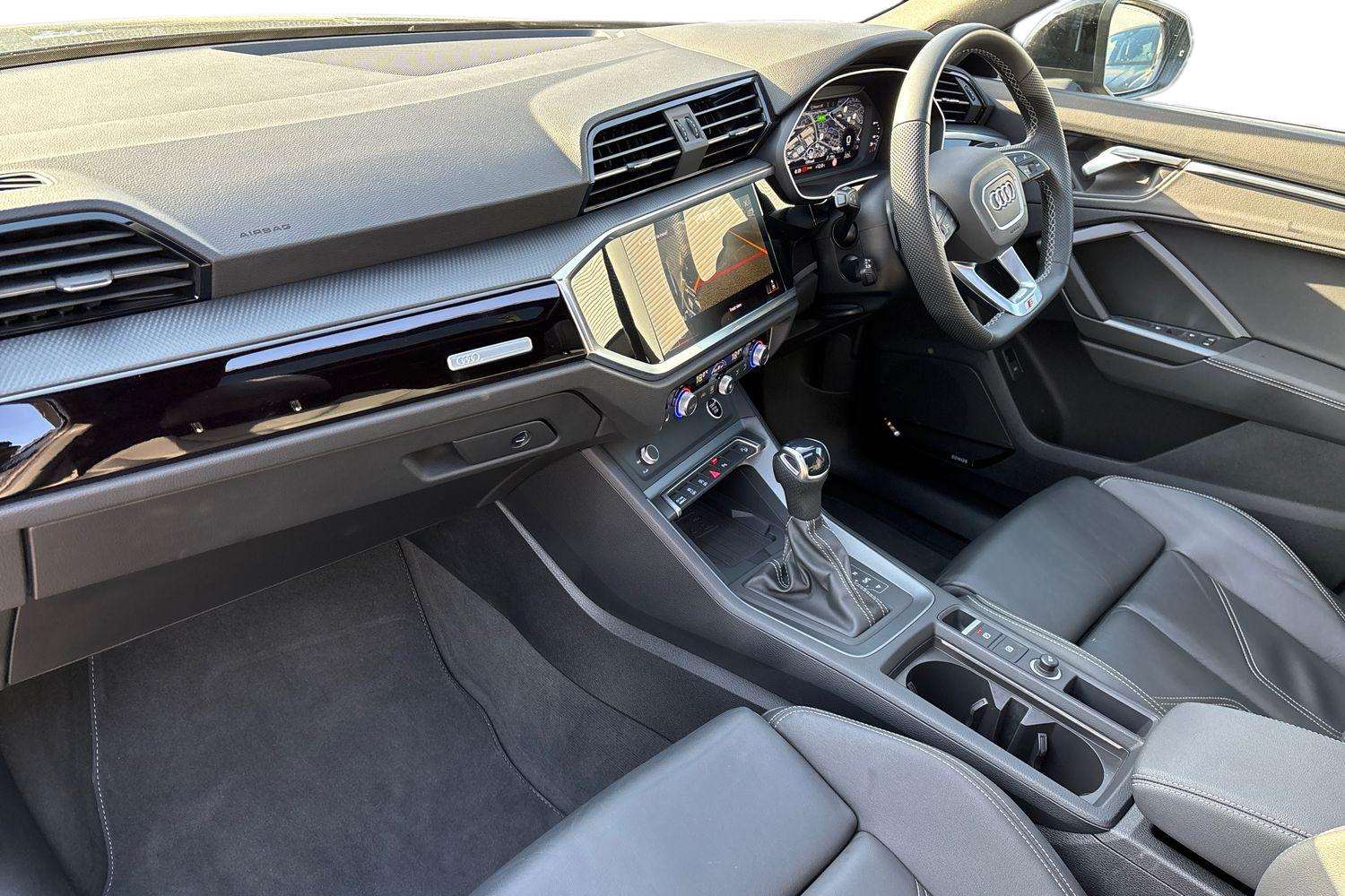 Used Audi Q3 2024 for sale - 78173468: Photo 2