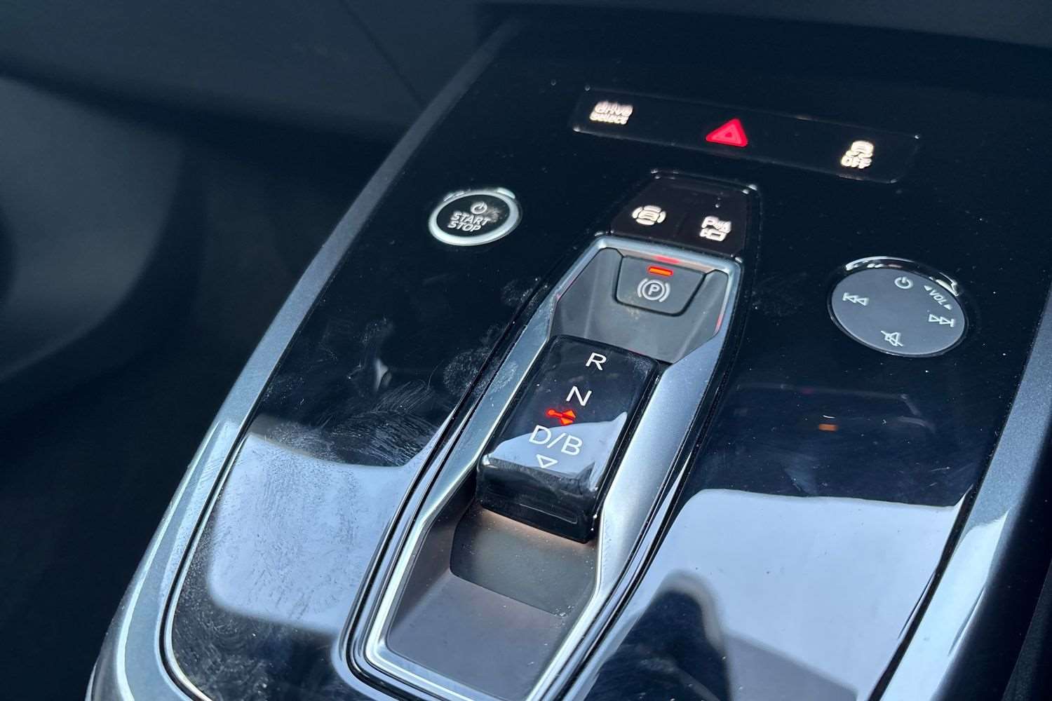 Used Audi Q4 e-tron 2023 for sale - 77540639: Photo 15