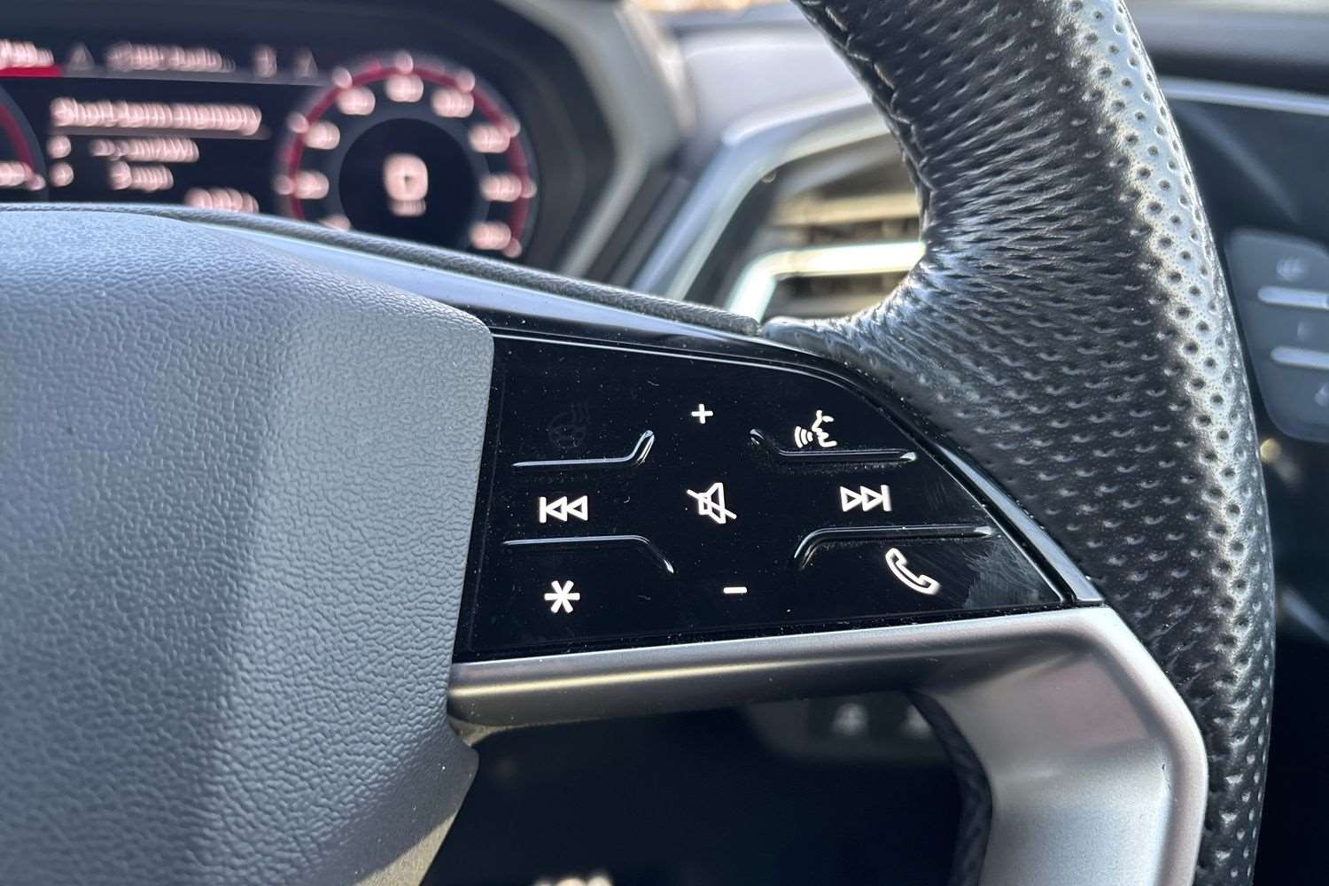 Used Audi Q4 e-tron 2023 for sale - 77540639: Photo 17