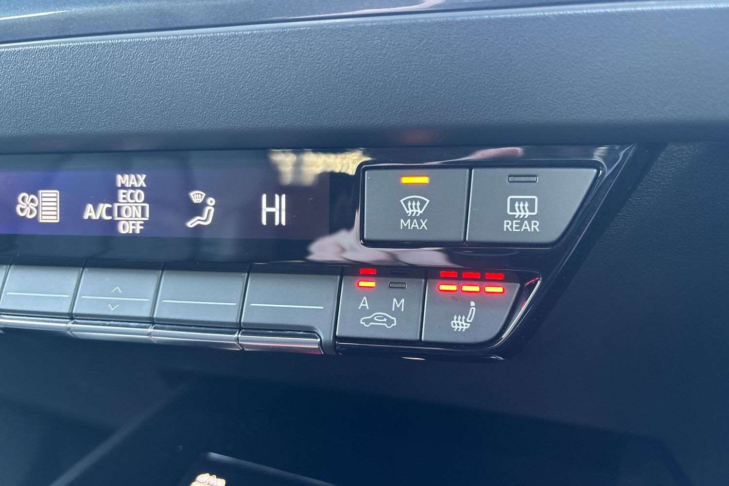 Used Audi Q4 e-tron 2023 for sale - 77540639: Photo 28