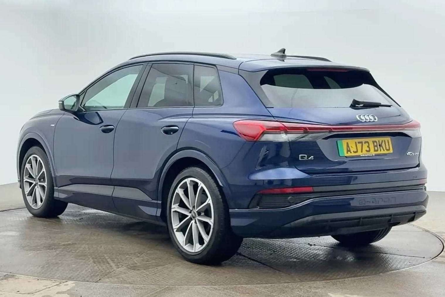 Used Audi Q4 e-tron 2023 for sale - 77540639: Photo 3