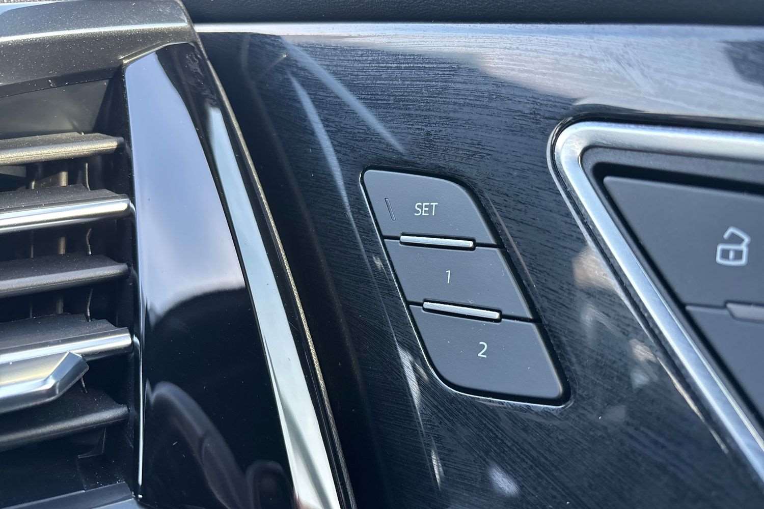 Used Audi Q4 e-tron 2023 for sale - 77540639: Photo 33