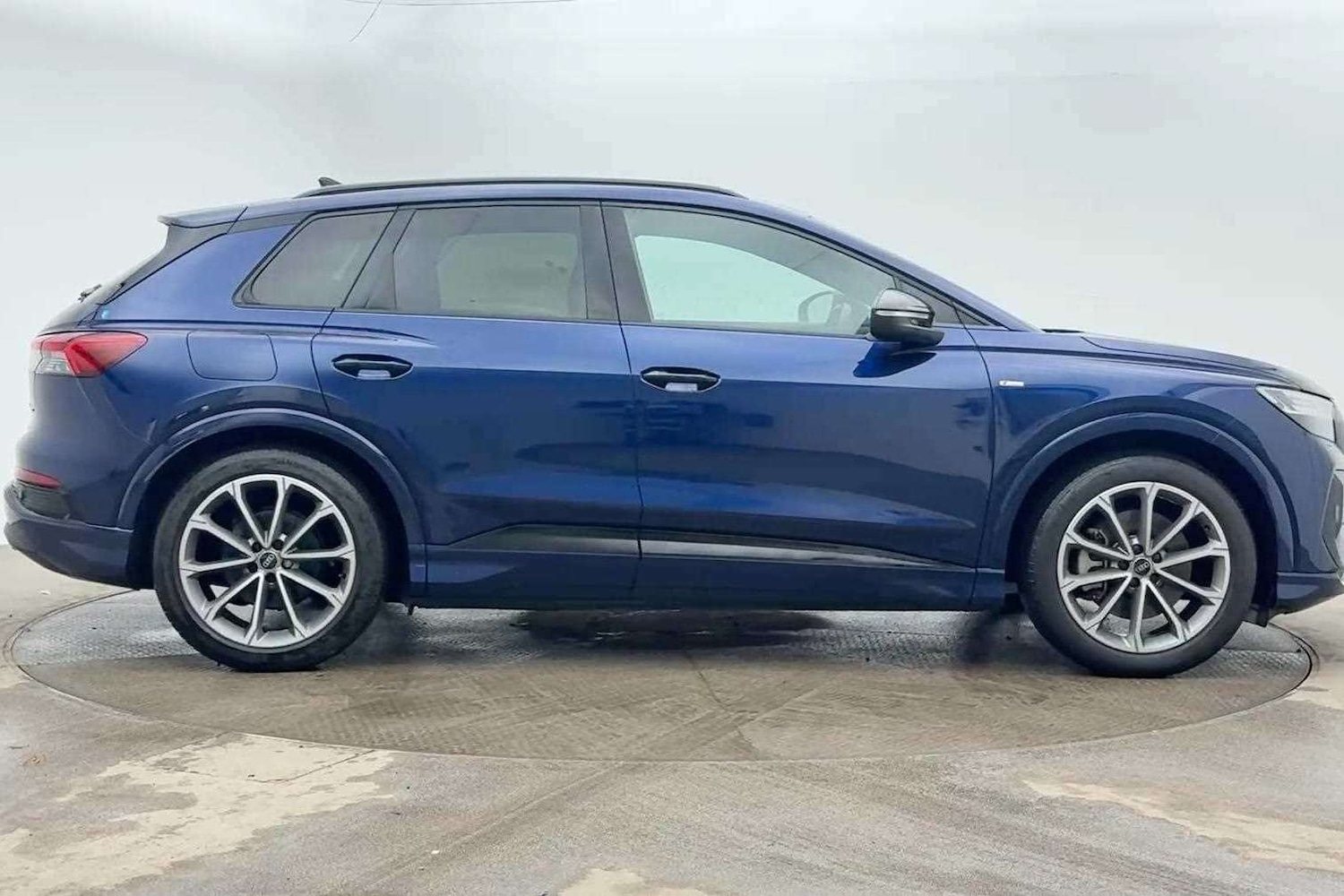 Used Audi Q4 e-tron 2023 for sale - 77540639: Photo 4