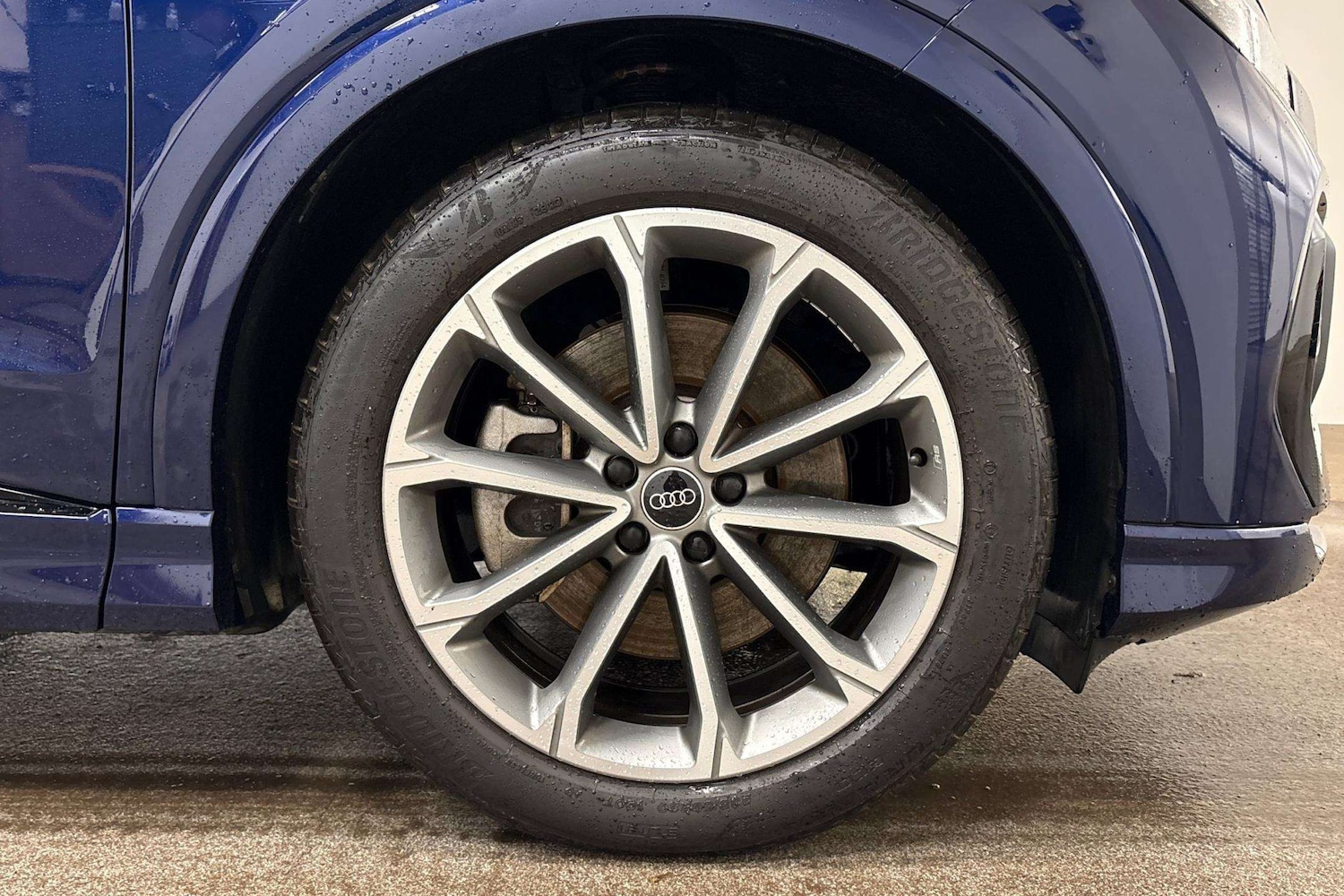 Used Audi Q4 e-tron 2023 for sale - 77540639: Photo 5