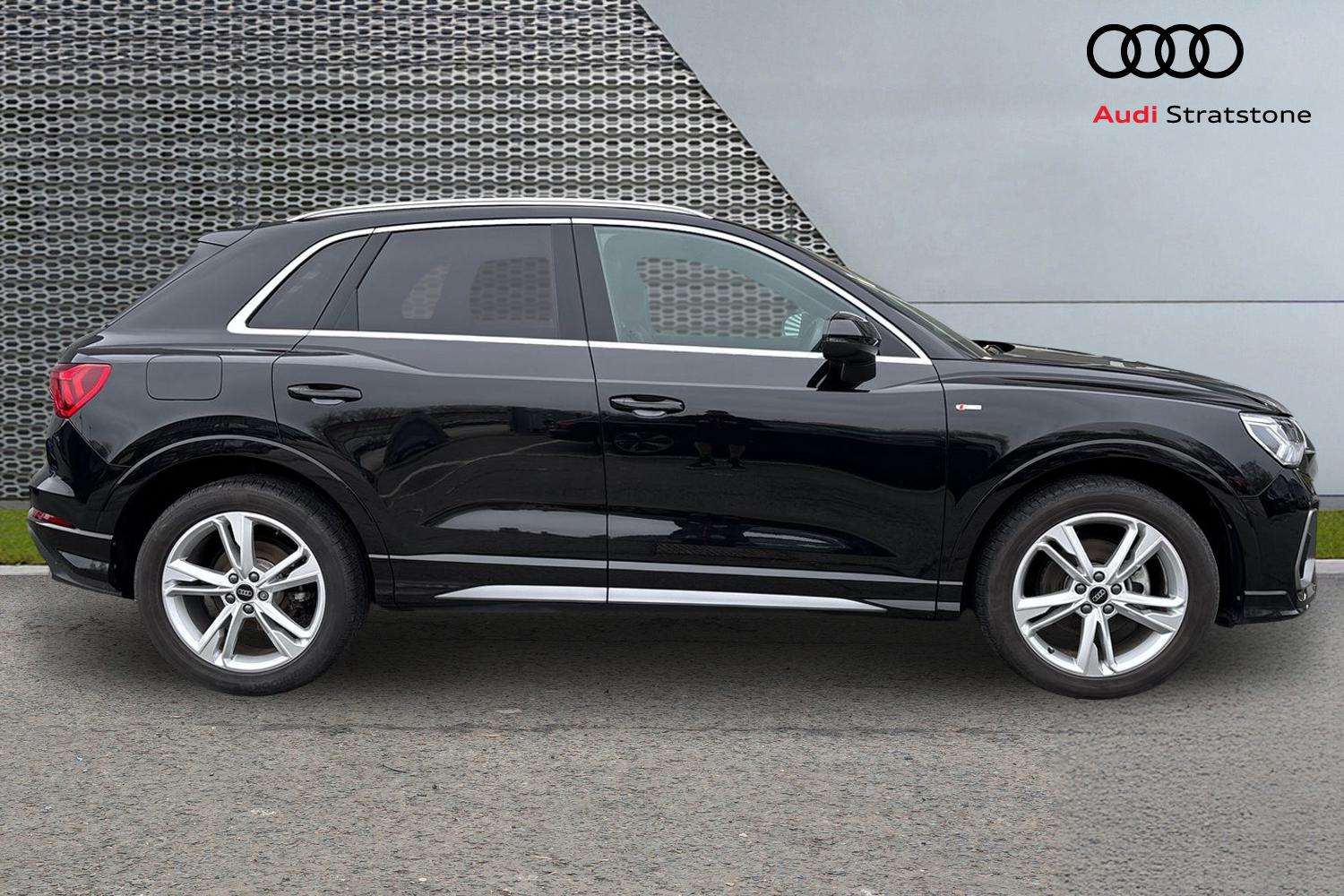 Used Audi Q3 2023 for sale - 77429076: Photo 4