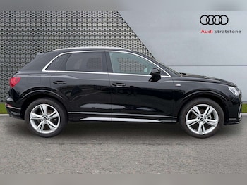 Used Audi Q3 2023 for sale - 77429076: Photo