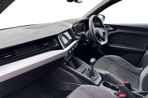 Used Audi A1 2023 for sale - 76218385: Photo 2