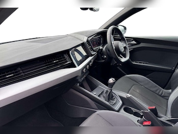 Used Audi A1 2023 for sale - 76218385: Photo 2