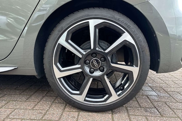 Used Audi A1 2023 for sale - 76218385: Photo 9