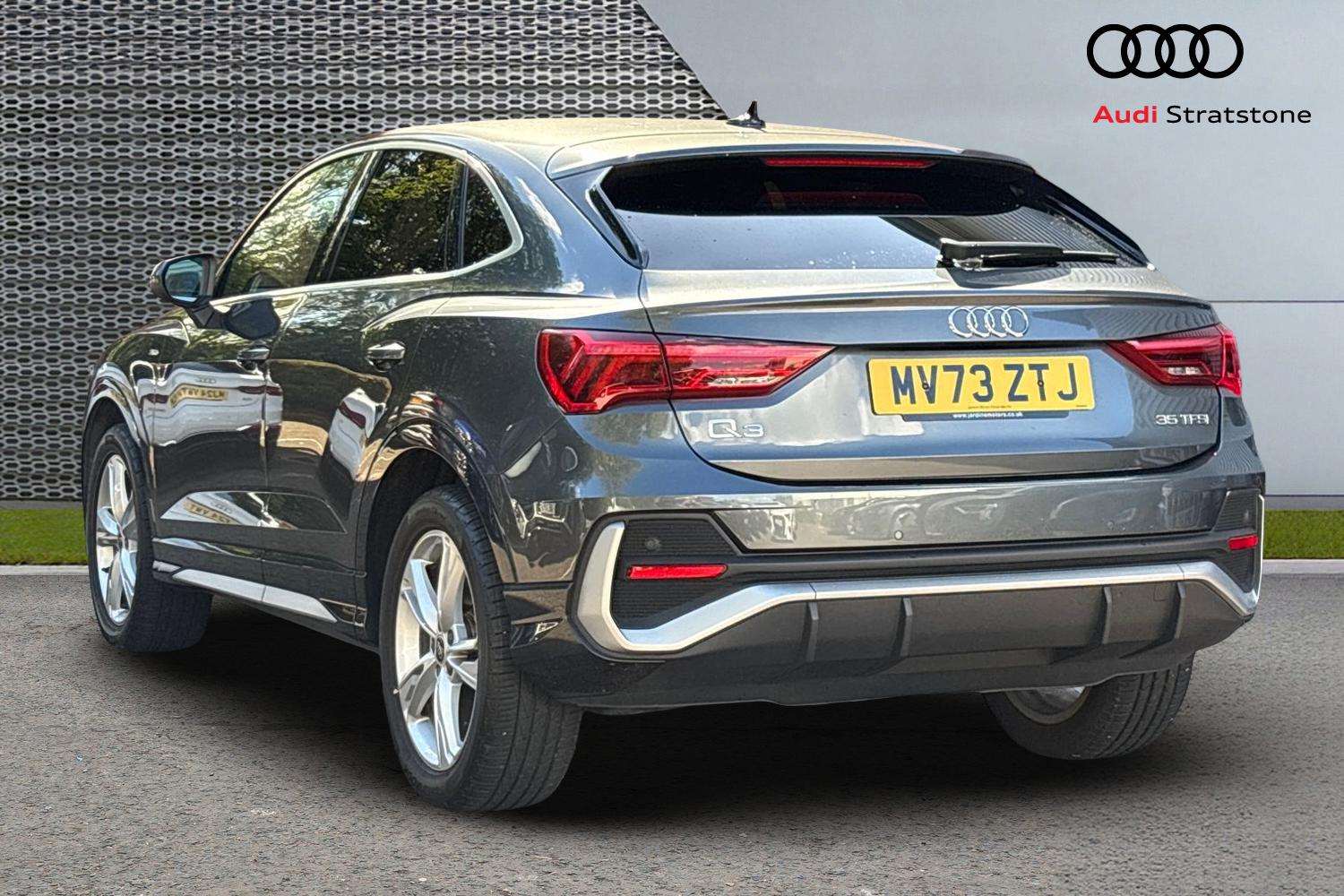Used Audi Q3 2023 for sale - 76075388: Photo 3
