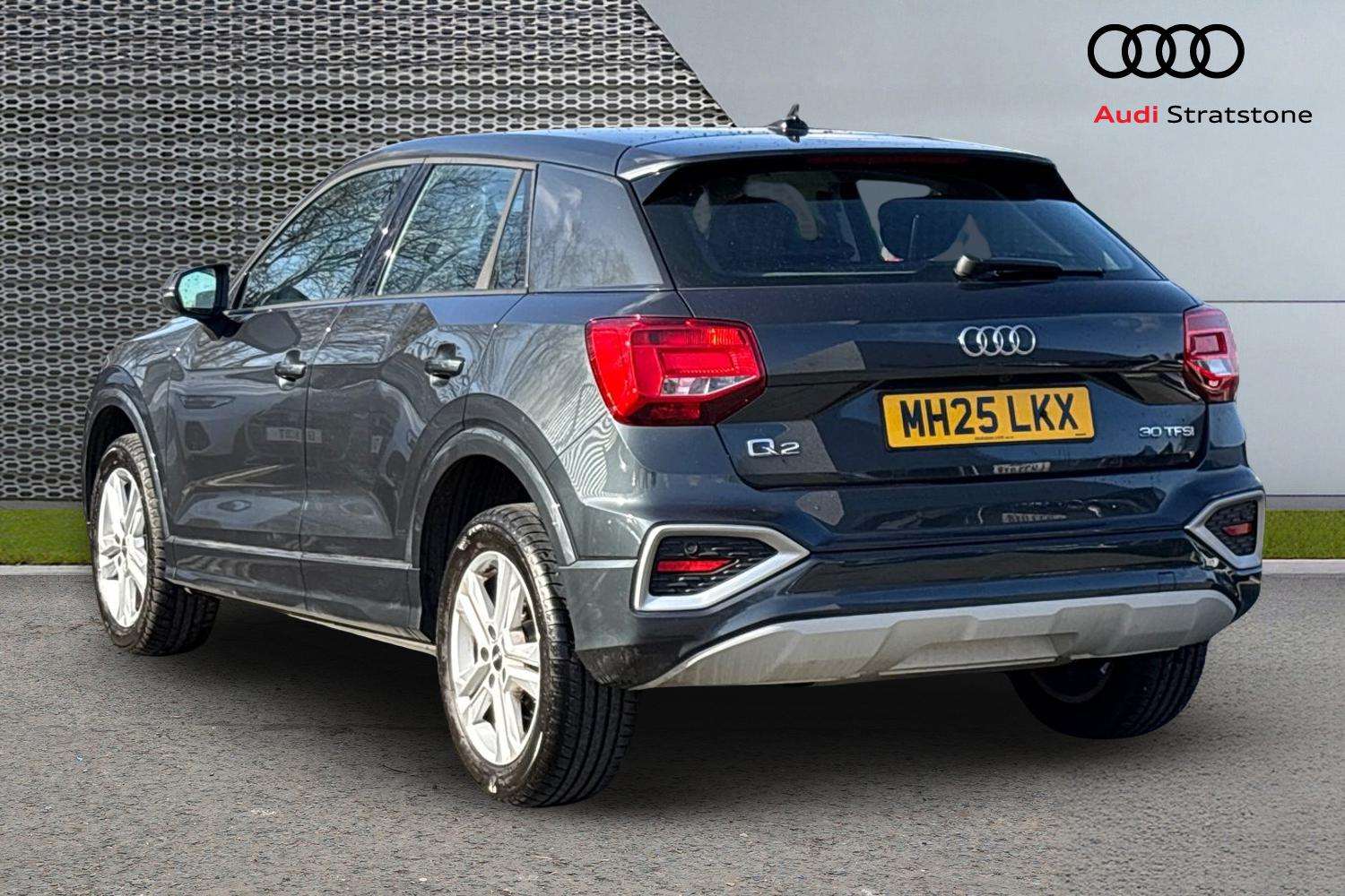 Used Audi Q2 2025 for sale - 77842527: Photo 3