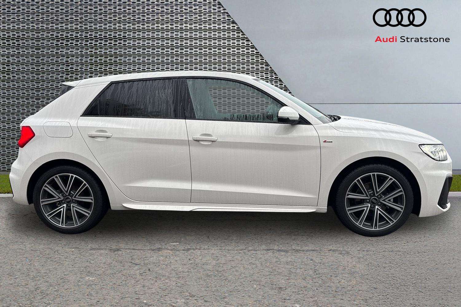 Used Audi A1 2025 for sale - 76902357: Photo 4