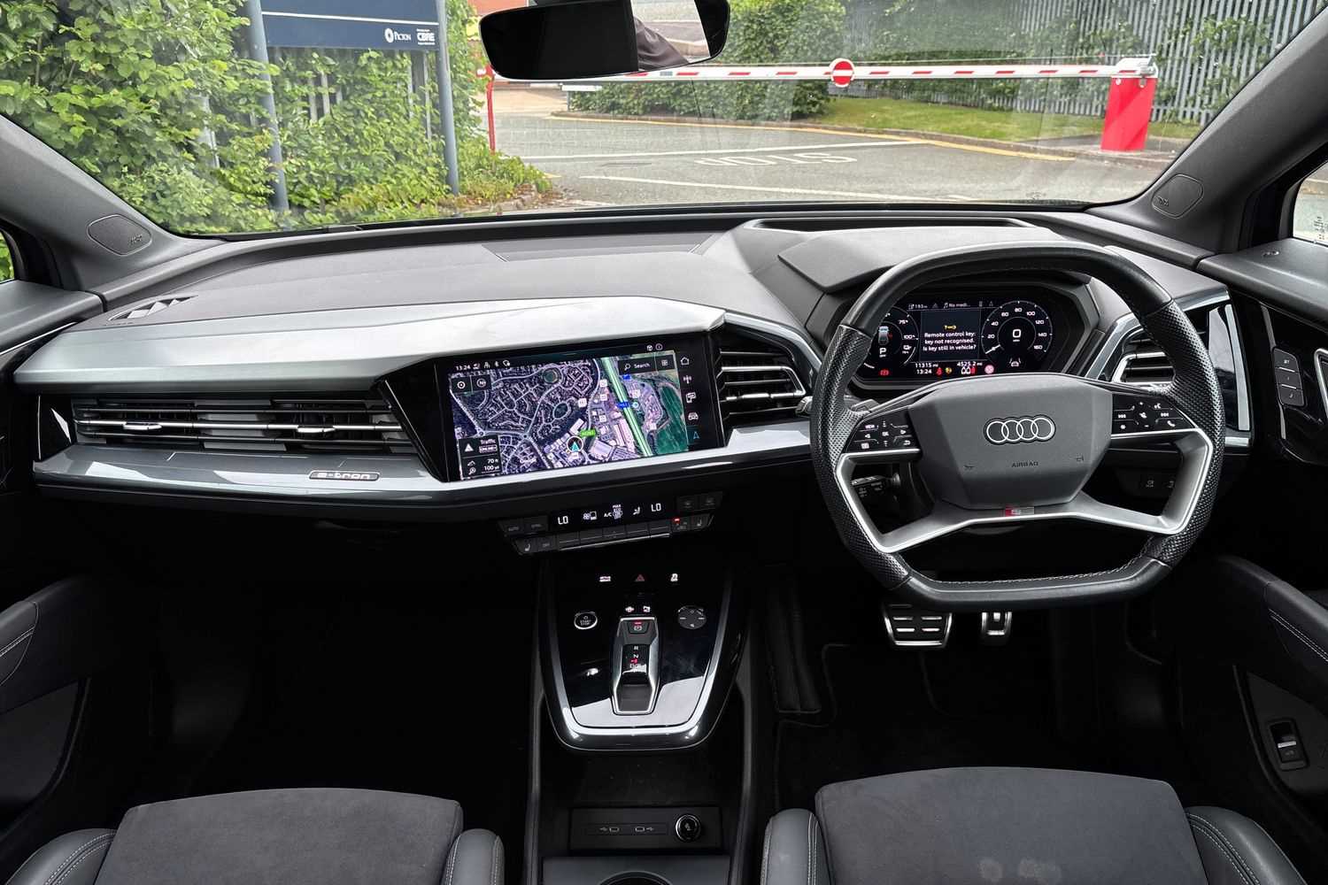 Used Audi Q4 e-tron 2024 for sale - 76610576: Photo 12