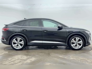 Used Audi Q4 e-tron 2021 for sale - 77756517: Photo