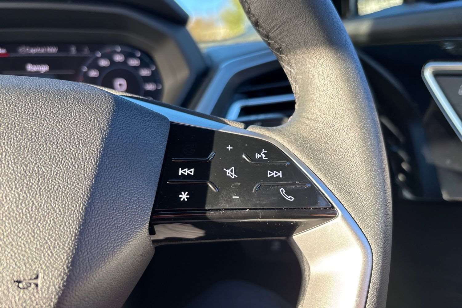 Used Audi Q4 e-tron 2025 for sale - 76610475: Photo 17