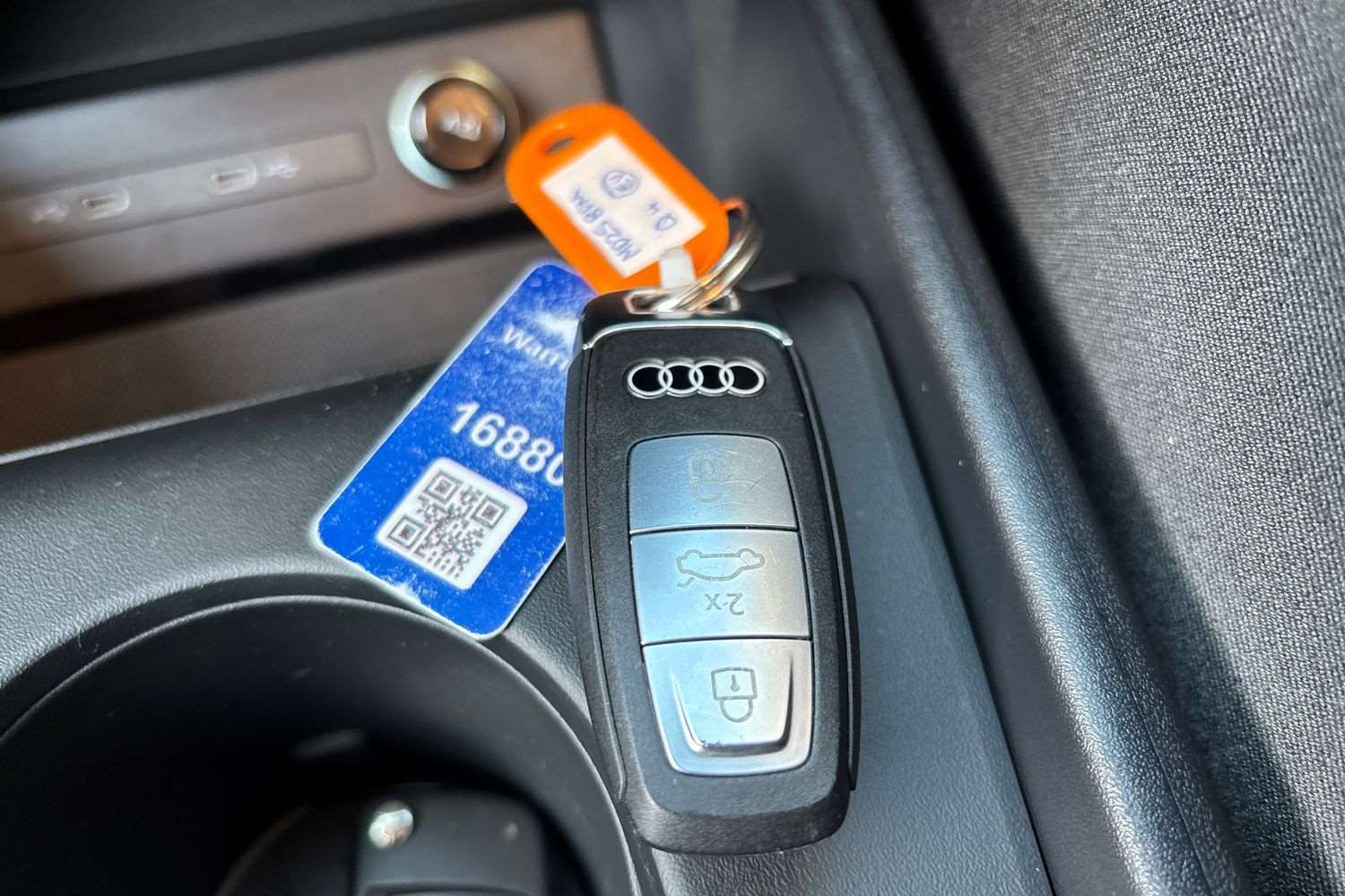 Used Audi Q4 e-tron 2025 for sale - 76610475: Photo 25