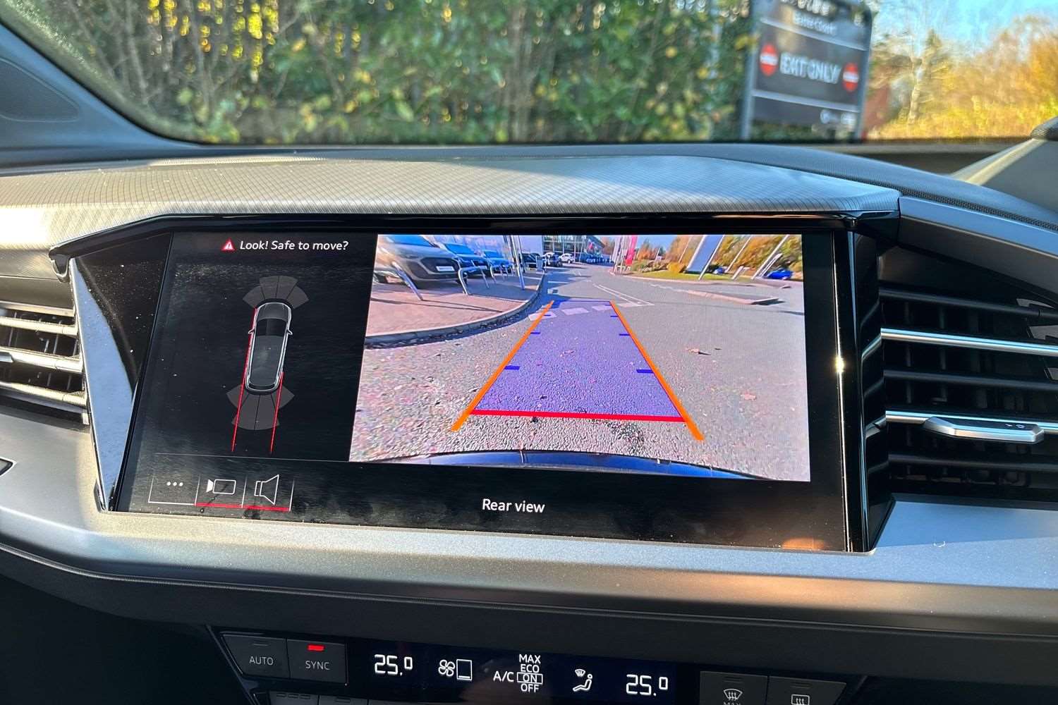 Used Audi Q4 e-tron 2025 for sale - 76610475: Photo 26